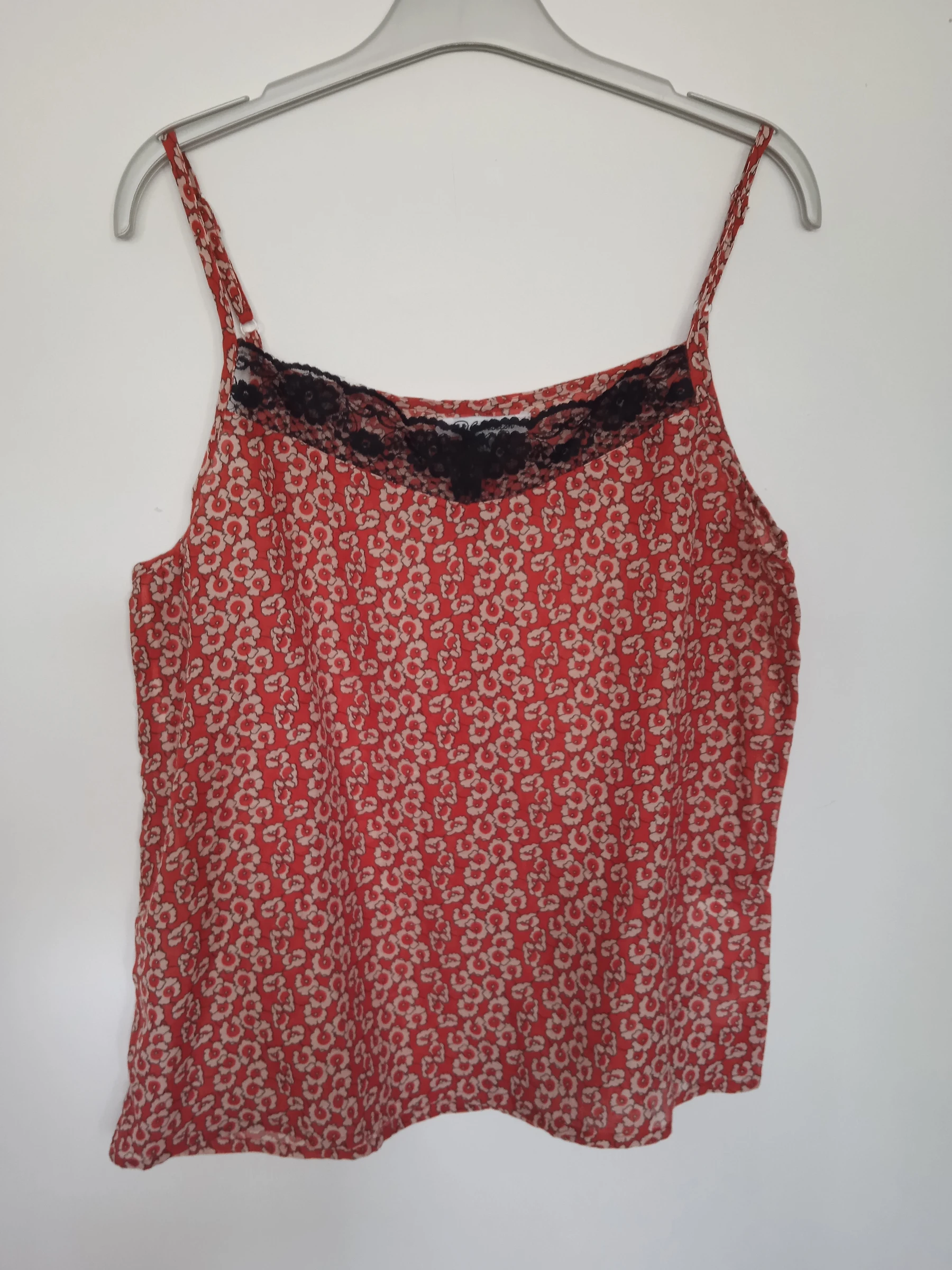 Petit haut, débardeur, rouge dentelle noire taille 40